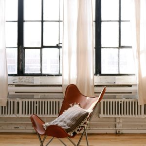 Leather-Clad Leisure Chair Leather-Clad Leisure Chair